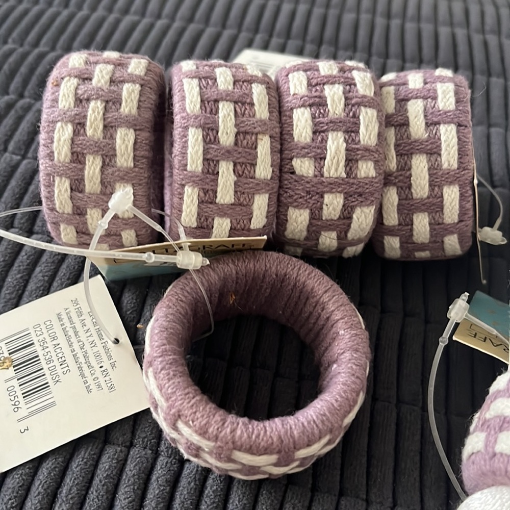 🎁3/$13.00🎁VTG: 6 pcs. Ex-Cell Home Fashions Table Napkins Holder Rings - Picture 3 of 4